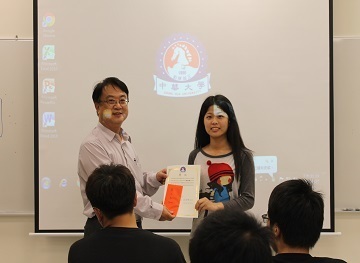 資訊學院頒發獎狀及獎學金鼓勵溫州大學3+1物聯網專班成績優異學生