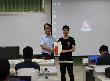 資訊學院頒發獎狀及獎學金鼓勵溫州大學3+1物聯網專班成績優異學生